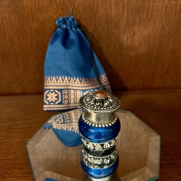 Small Glass & Silver Pill Box (Crystals, Trinkets) With Decorative Gift Pouch - Picture 9 of 16